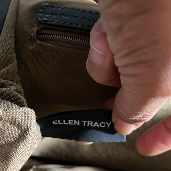 ELLEN TRACY LEATHER PURSE   - Picture 15 of 16